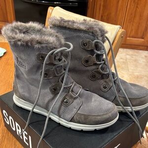 Sorel Women's Charcoal Fur-Trimmed Boots